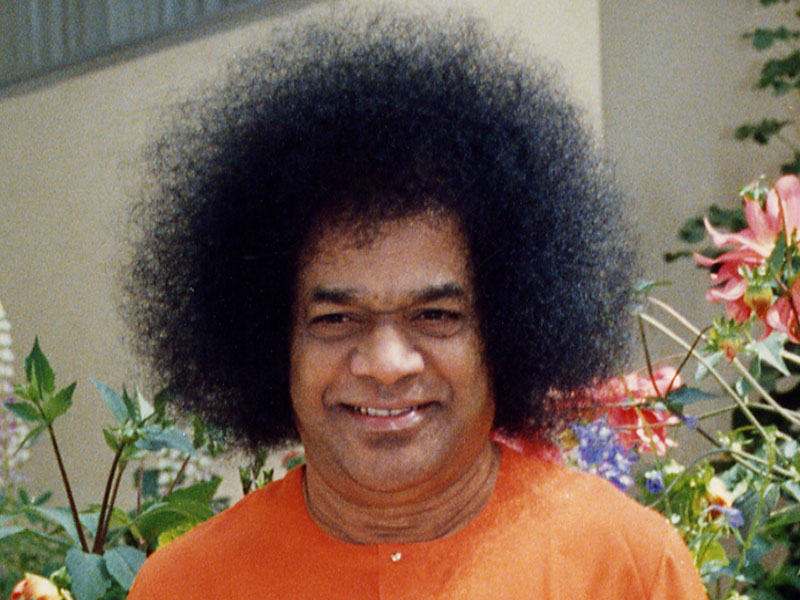 Prof. Anil Kumar: Swami! We have people of varied temperaments, views, ideas, outlooks, ambitions and interests. Conflict becomes inevitable. Each one wants things to happen in their own way. What should we do then?