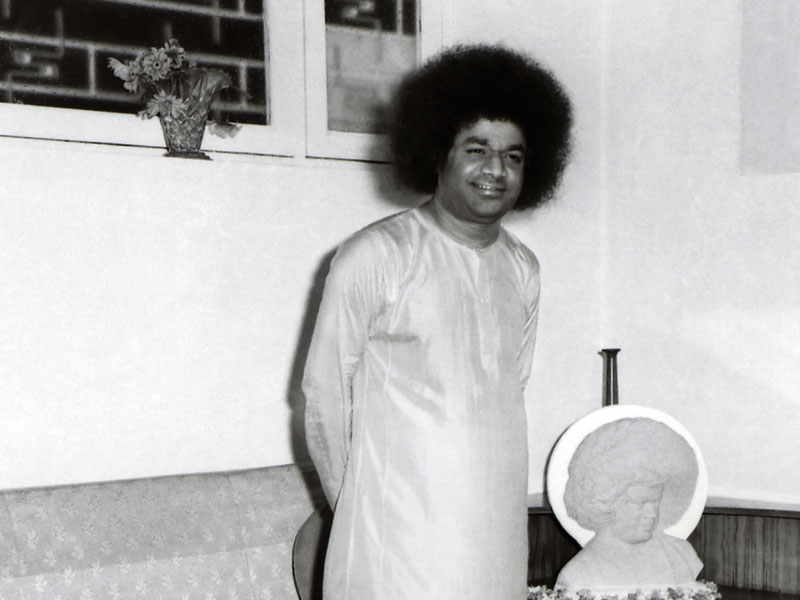 63 RADHEY GOVINDA KRISHNA MURARI